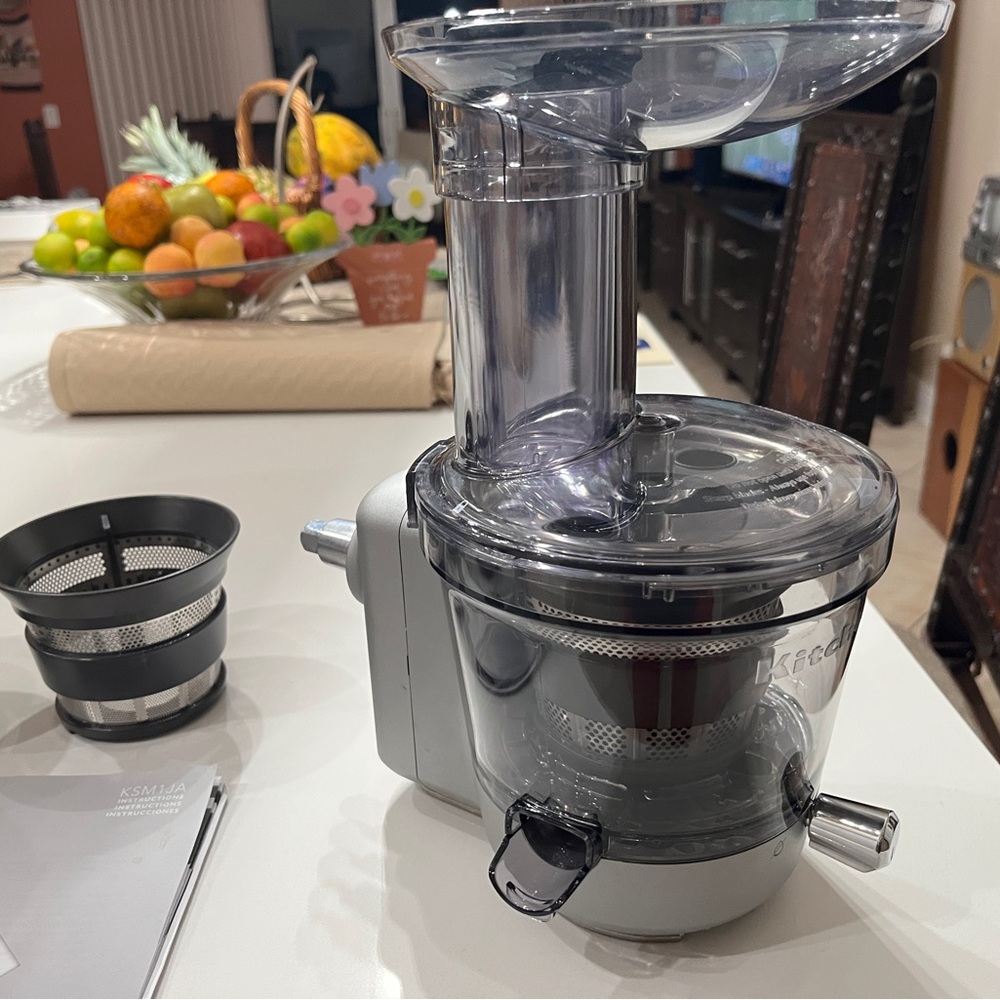 KitchenAid juice extractor
